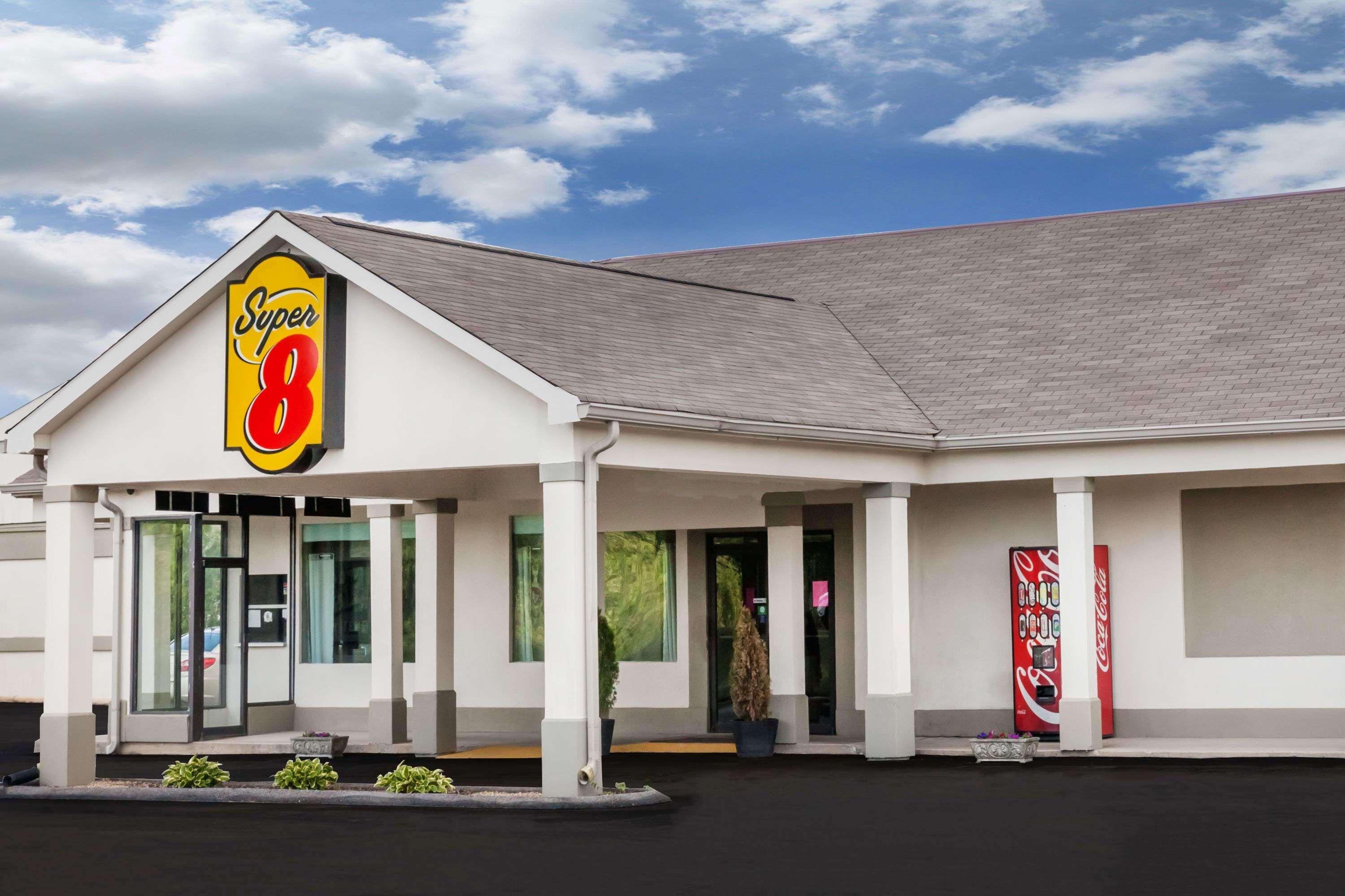 Super 8 By Wyndham Monteagle Tn Motel Eksteriør billede